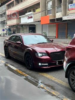 کرایسلەر 300